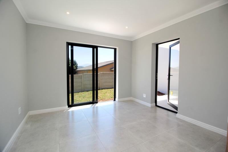 3 Bedroom Property for Sale in Fraaiuitsig Western Cape